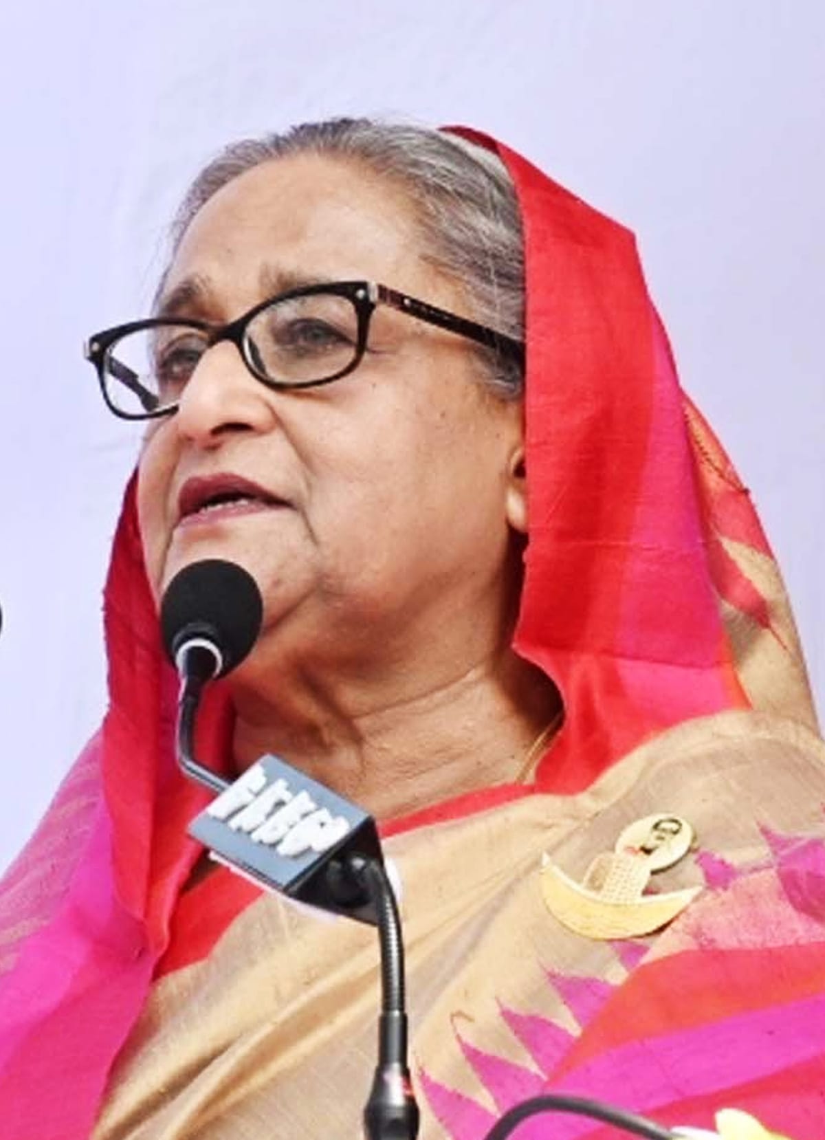 Sheikh Hasina Resigns Amid Violent Protests: A New Chapter for Bangladesh